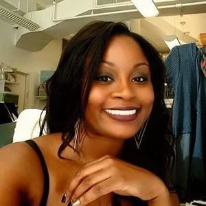 Meet your Posher, Valoree